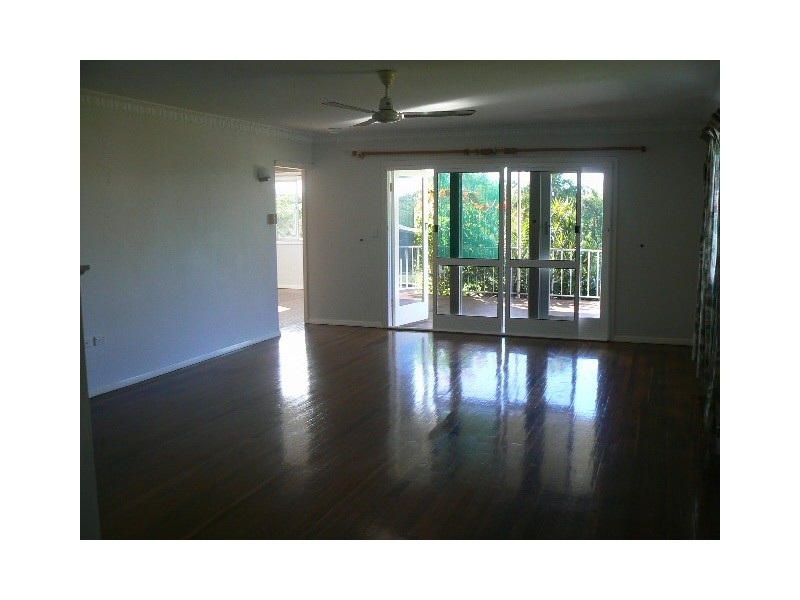 40 John, Scarness QLD 4655