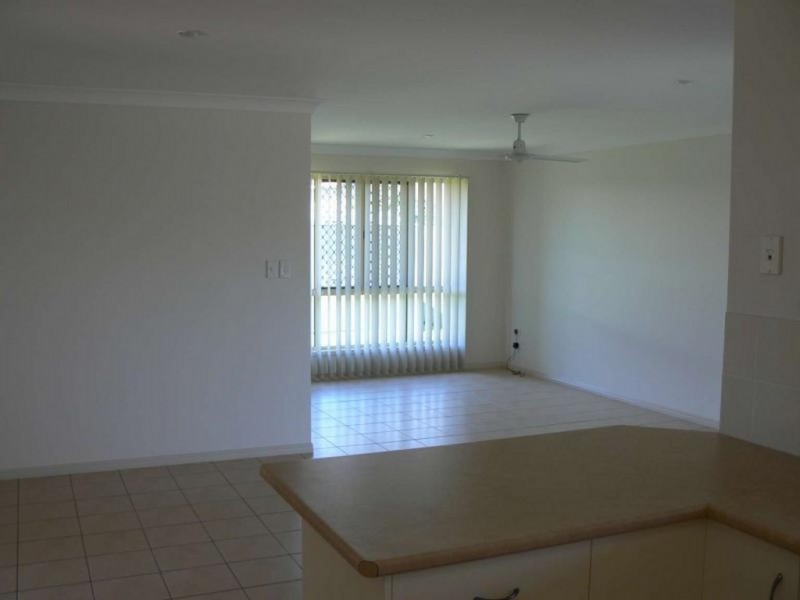 2 Florida Court, Torquay QLD 4655