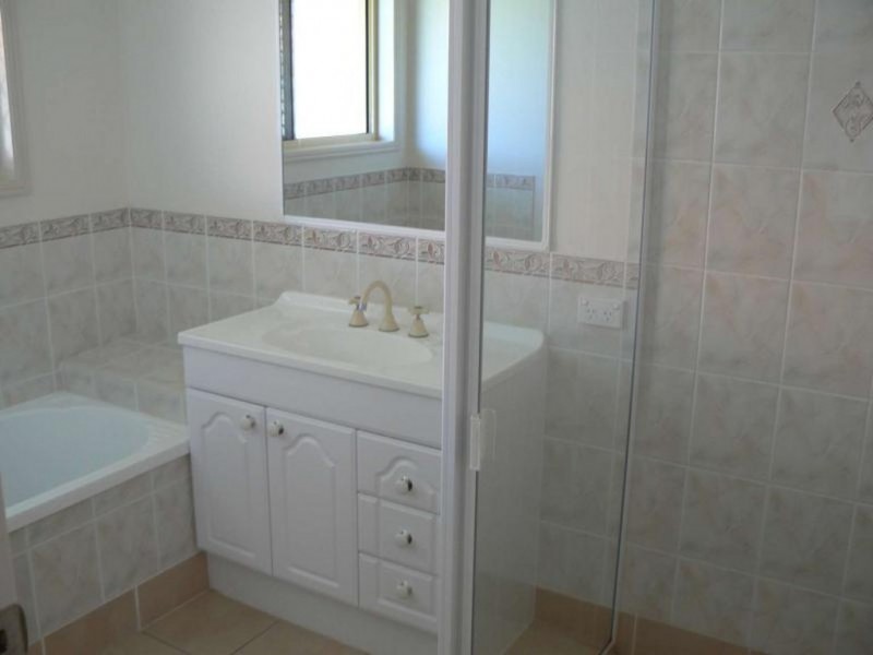 2 Florida Court, Torquay QLD 4655