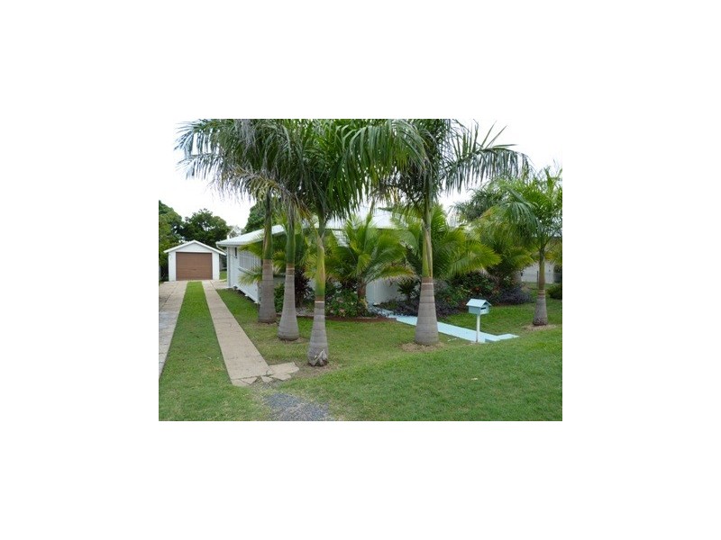 23 Mary, Scarness QLD 4655