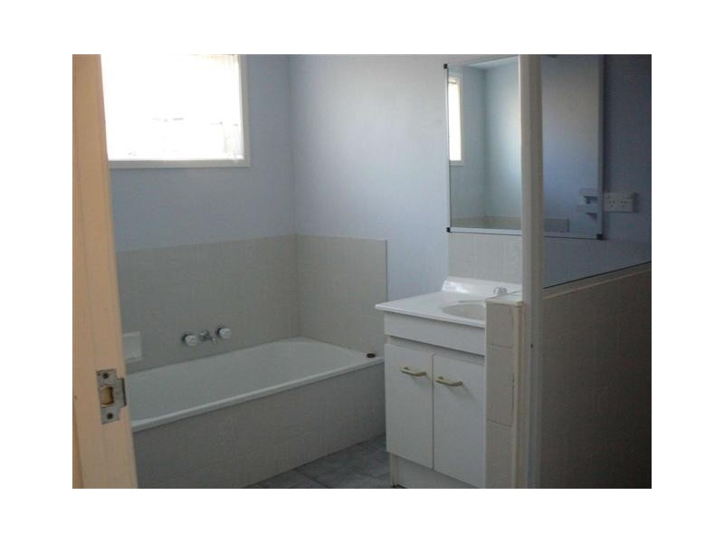 23 Southerden, Torquay QLD 4655