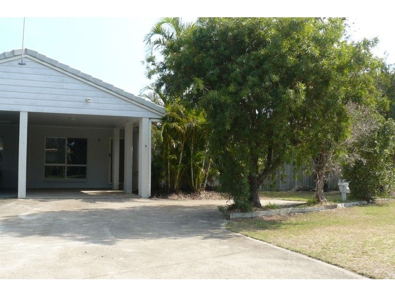 2/2 Pebble, Torquay QLD 4655