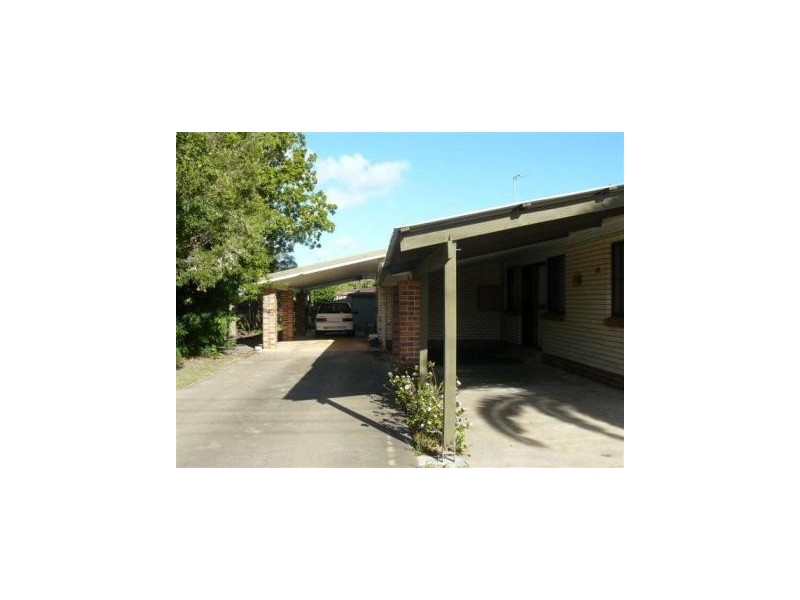 2/38 William, Urangan QLD 4655