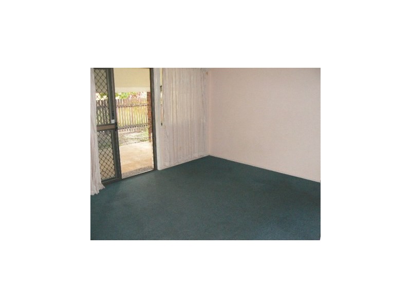 2/38 William, Urangan QLD 4655