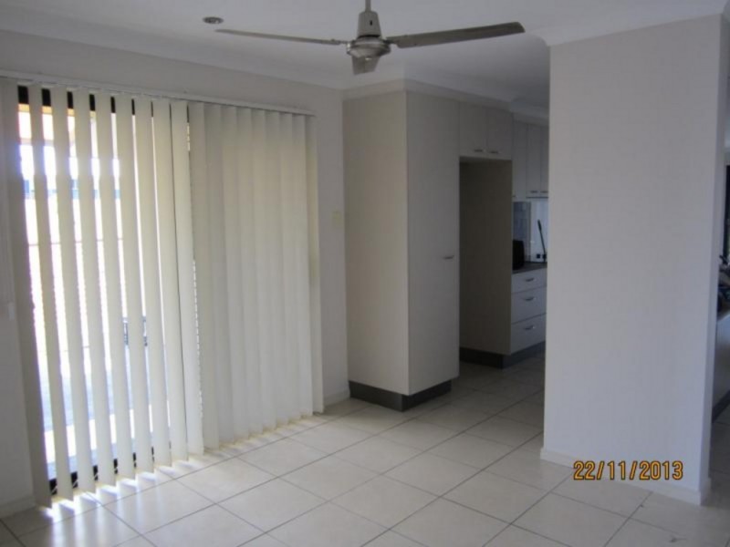 Unit 1/14 Bayley Court, Urraween QLD 4655