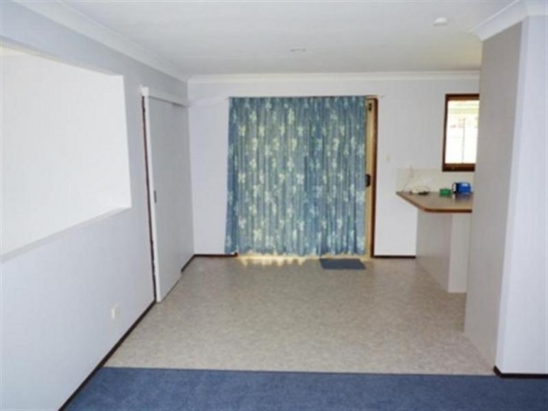 18 Goroka, Kawungan QLD 4655