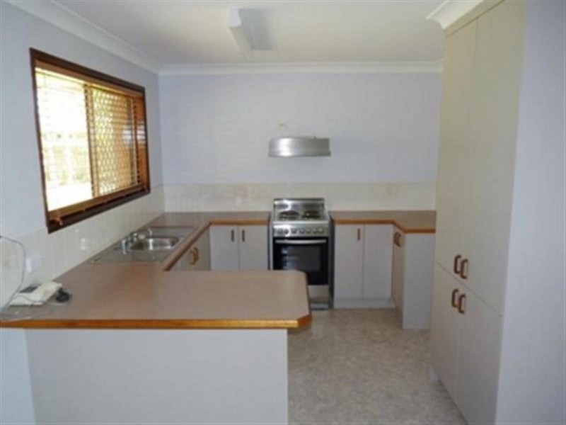 18 Goroka, Kawungan QLD 4655 Floorplan
