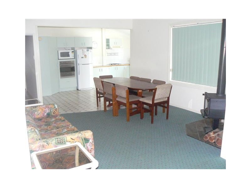 25 Zephyr Street, Scarness QLD 4655