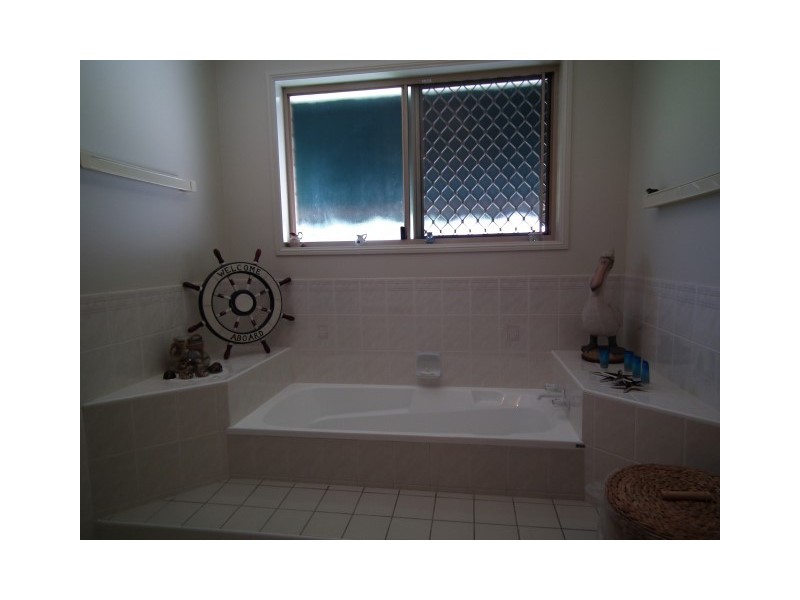 113 Snapper Street, Kawungan QLD 4655