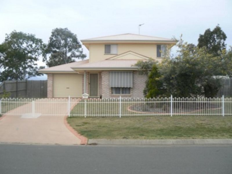 32 Foreshore Drive, Urangan QLD 4655