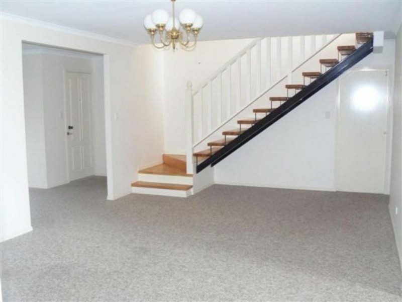 32 Foreshore Drive, Urangan QLD 4655