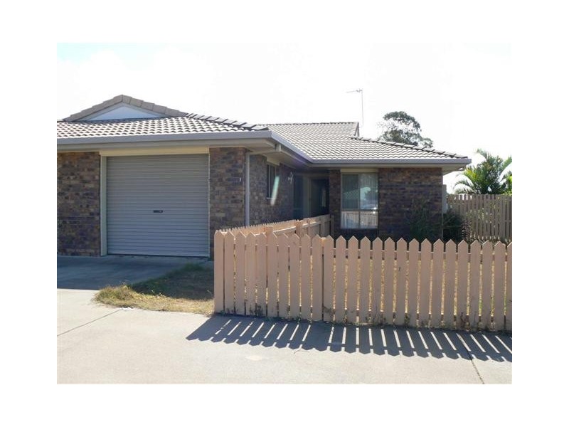 1/5 Ian Avenue, Kawungan QLD 4655