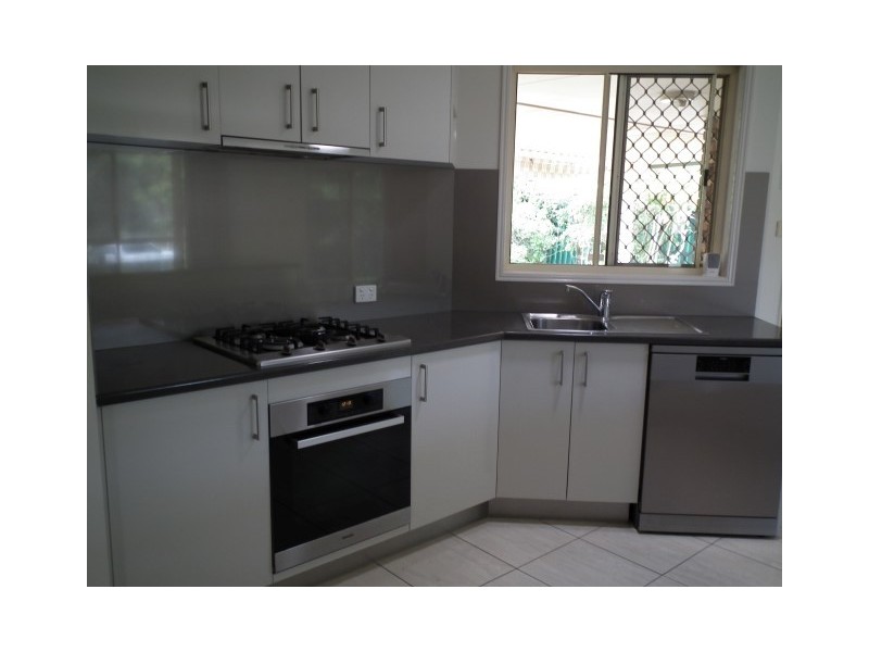 16 Daydream Court, Kawungan QLD 4655