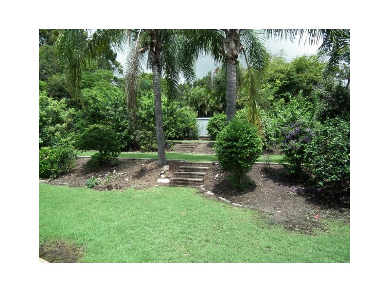 16 Daydream Court, Kawungan QLD 4655