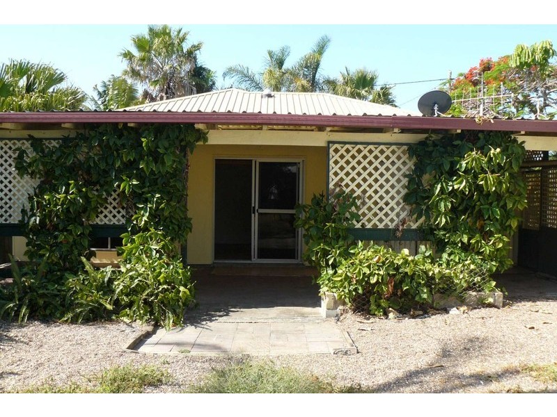 16 Mary, Scarness QLD 4655