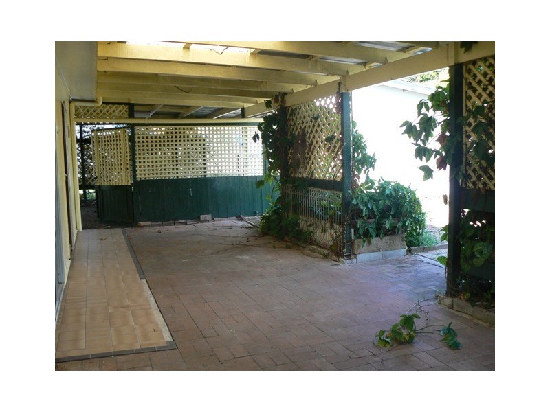 16 Mary, Scarness QLD 4655