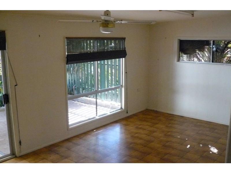 16 Mary, Scarness QLD 4655