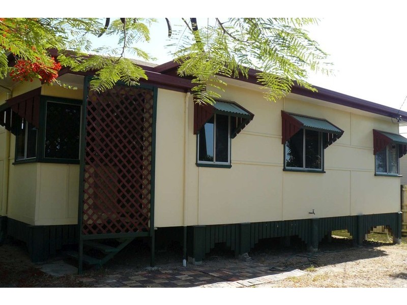 16 Mary, Scarness QLD 4655