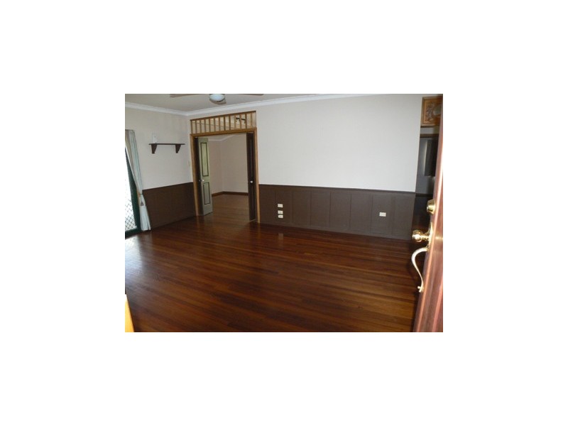 49 Ladbroke Drive, Urangan QLD 4655