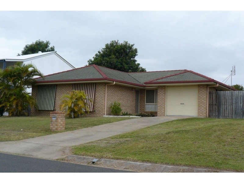 3 Satinay, Urangan QLD 4655