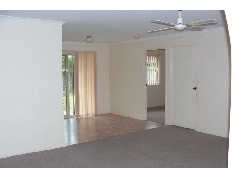 3 Satinay, Urangan QLD 4655