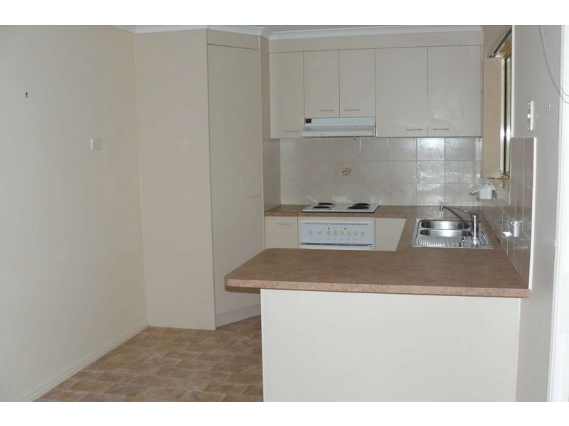 3 Satinay, Urangan QLD 4655