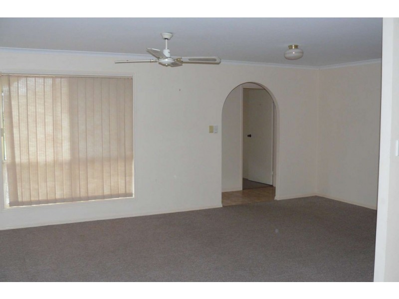 3 Satinay, Urangan QLD 4655