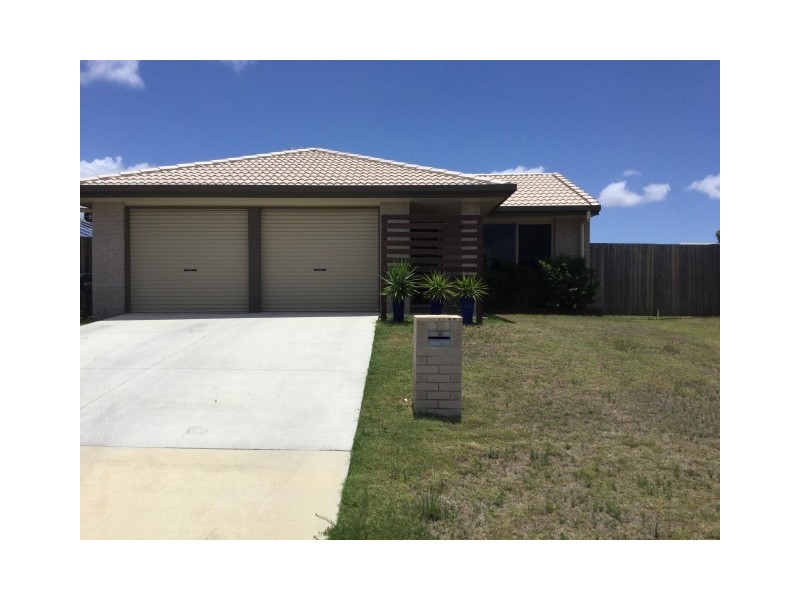 16 Parakeet Circuit, Kawungan QLD 4655