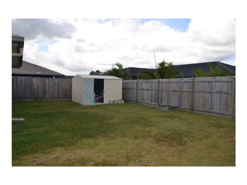 16 Parakeet Circuit, Kawungan QLD 4655