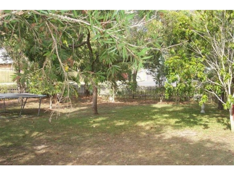 751 Boat Harbour Drive, Urangan QLD 4655