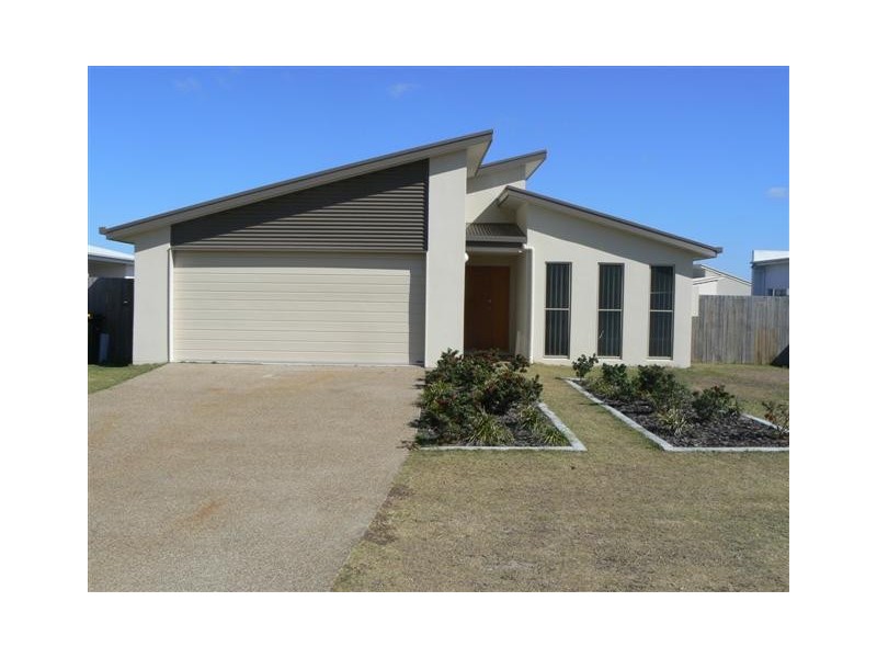 9 Swan View Court, Toogoom QLD 4655
