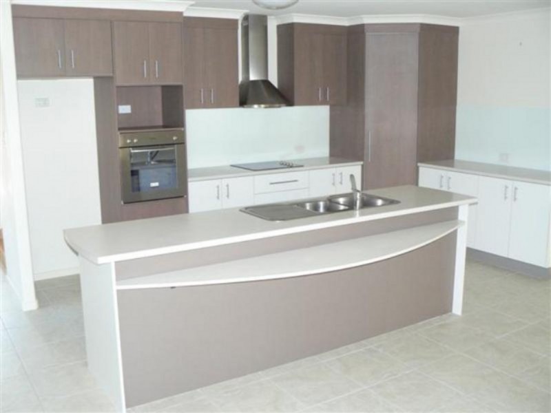 5/2 Barnstaple Street, Torquay QLD 4655