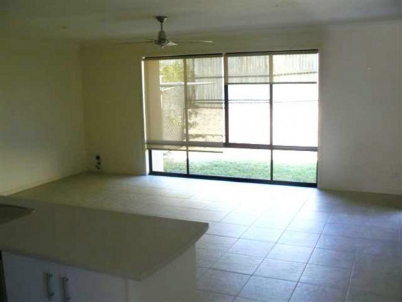 5/2 Barnstaple Street, Torquay QLD 4655