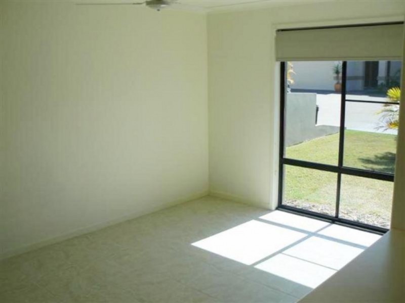 5/2 Barnstaple Street, Torquay QLD 4655