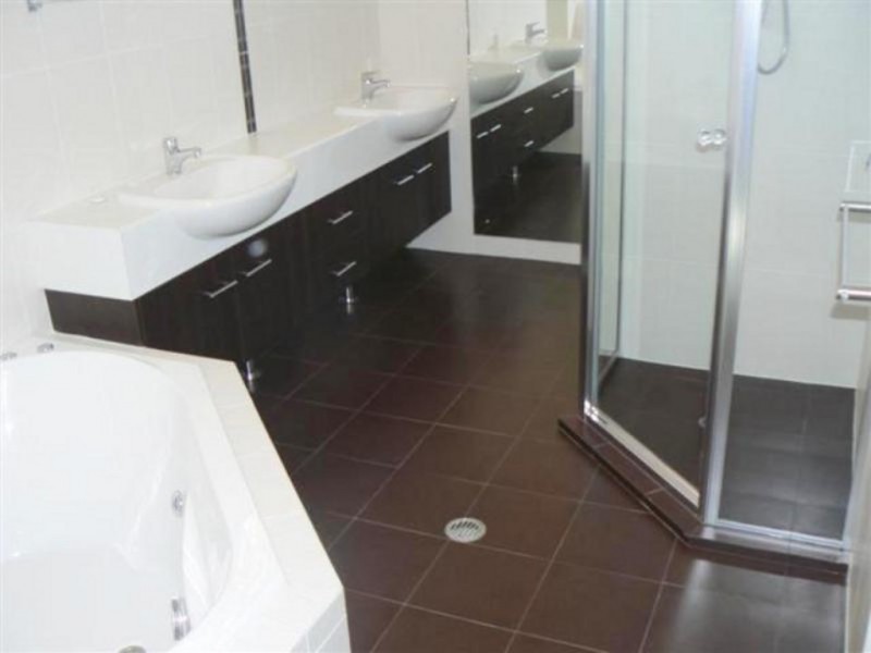 5/2 Barnstaple Street, Torquay QLD 4655