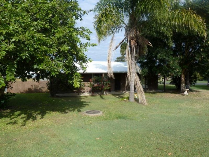 2 North Street, Point Vernon QLD 4655
