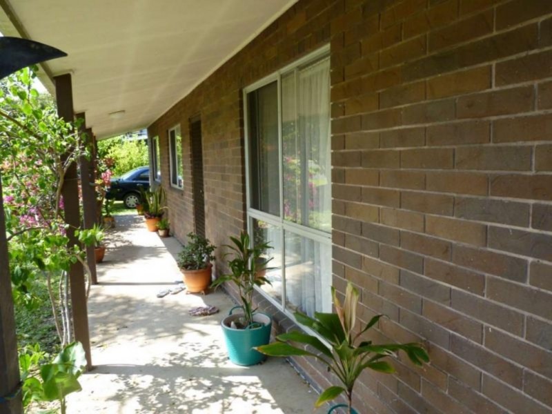 2 North Street, Point Vernon QLD 4655