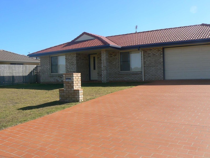 17 Spinnaker Drive, Point Vernon QLD 4655