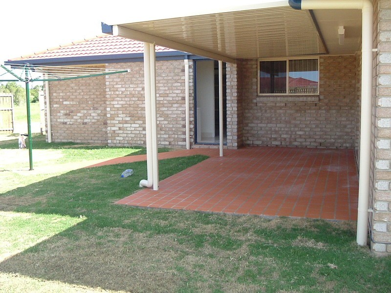 17 Spinnaker Drive, Point Vernon QLD 4655