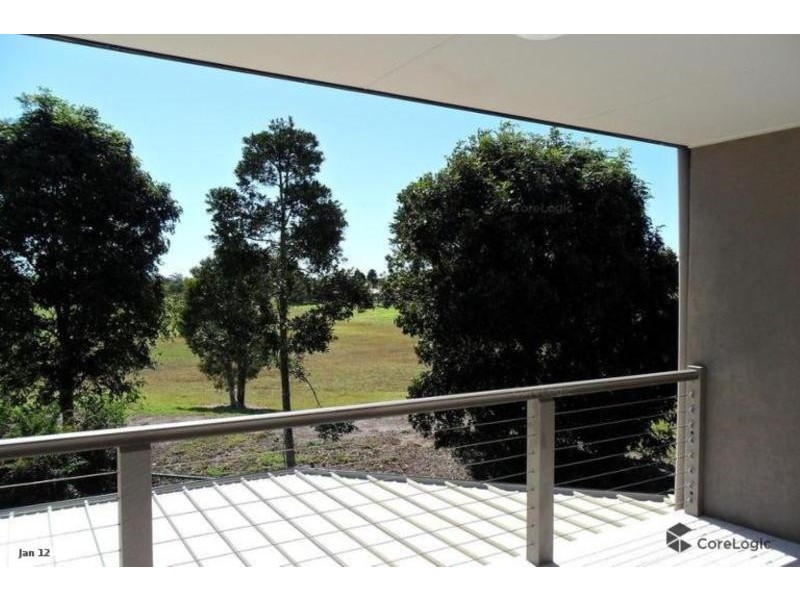 5/85 Ibis Boulevard, Eli Waters QLD 4655