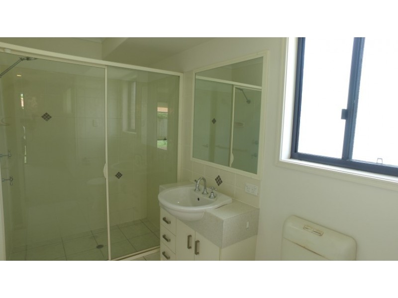 4 Cambridge Way, Urraween QLD 4655