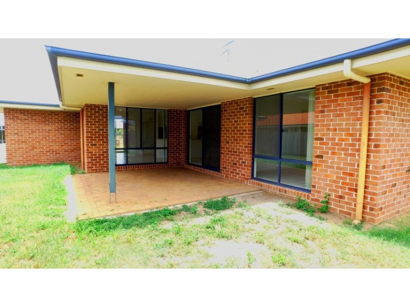 4 Cambridge Way, Urraween QLD 4655