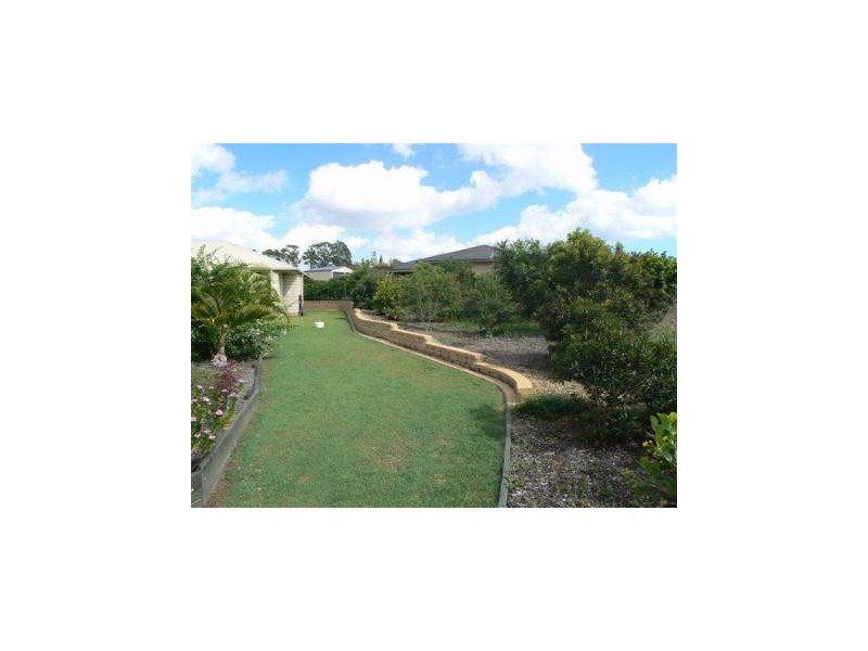 1 Noah Crt, Dundowran QLD 4655