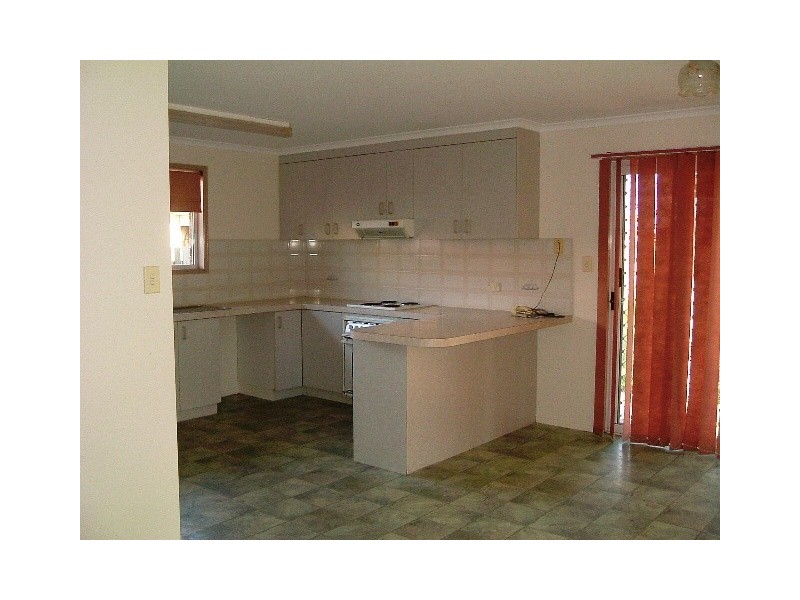 8 Lindeman Court, Kawungan QLD 4655