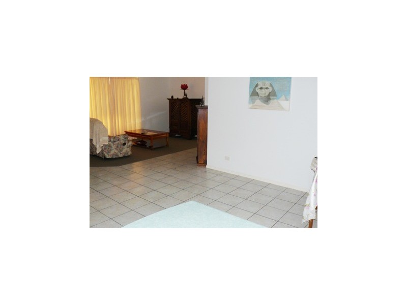 21 lester cresent, Torquay QLD 4655