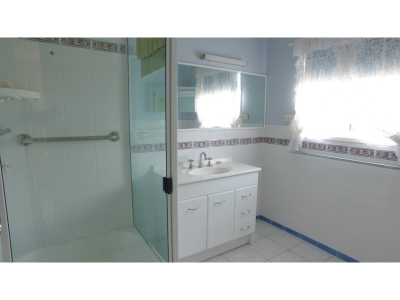 393 Boat Harbour Drive, Scarness QLD 4655