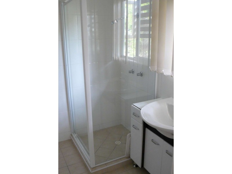 2/63 Queens Road, Scarness QLD 4655