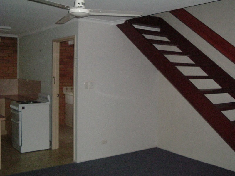 1/80 Hibiscus Street, Urangan QLD 4655