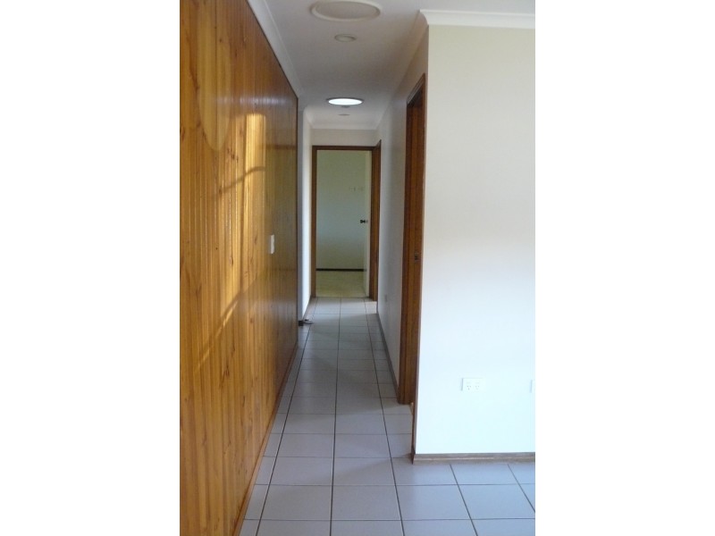 83 Hansen Street, Urangan QLD 4655