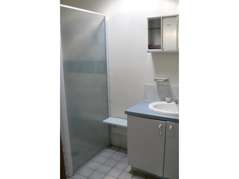 83 Hansen Street, Urangan QLD 4655